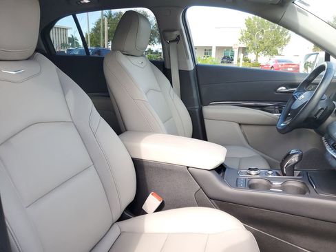 Used 2019 Cadillac XT4 Luxury image 23