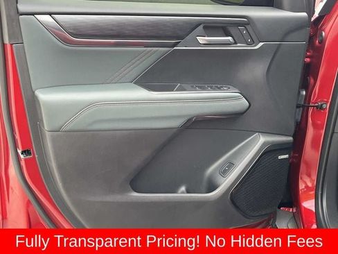 Used 2025 GMC Acadia AT4 AWD/4WD image 27