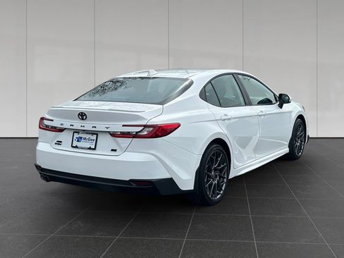 Used 2025 Toyota Camry SE AWD/4WD image 5