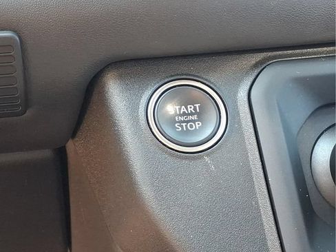 Used 2023 Land Rover Defender 110 AWD/4WD image 10