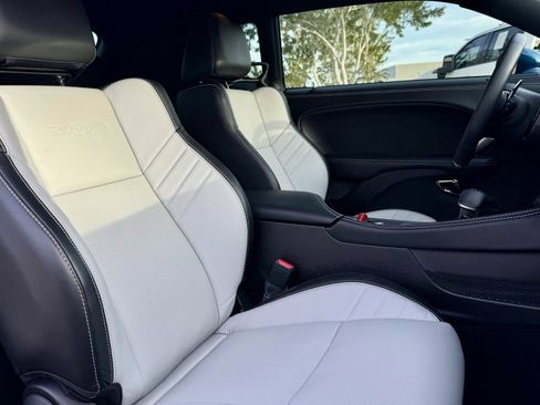 Used 2023 Dodge Challenger SRT Hellcat image 12