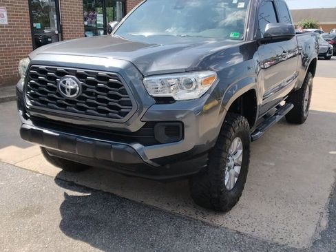 Used 2019 Toyota Tacoma SR5 image 1