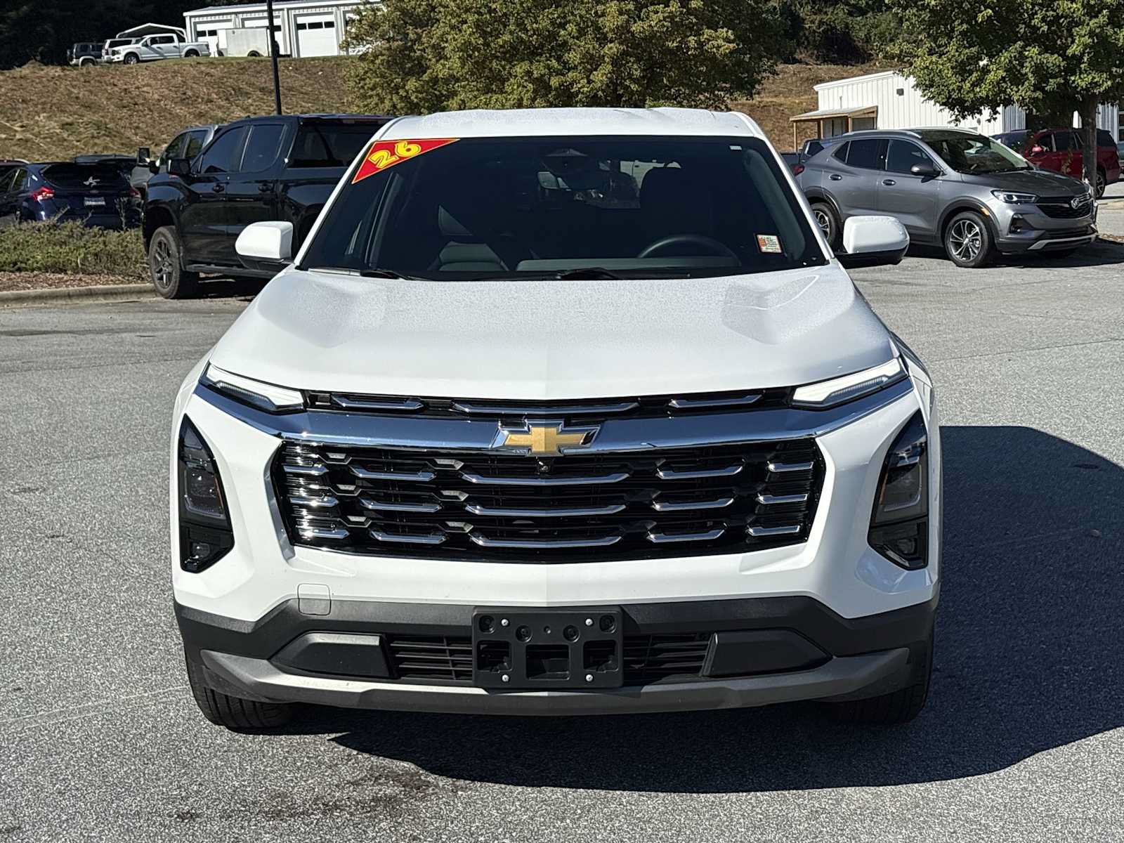 Used 2026 Chevrolet Equinox LT AWD/4WD image 3