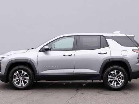 New 2026 Chevrolet Equinox LT w/ Safety and Technology Package AWD/4WD image 24