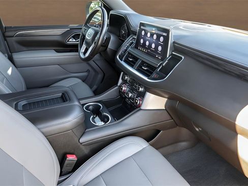 Used 2021 GMC Yukon SLT w/ SLT Luxury Plus Package image 28