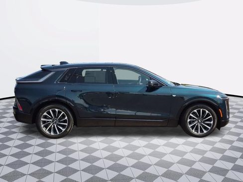 Used 2024 Cadillac Lyriq Sport RWD image 8