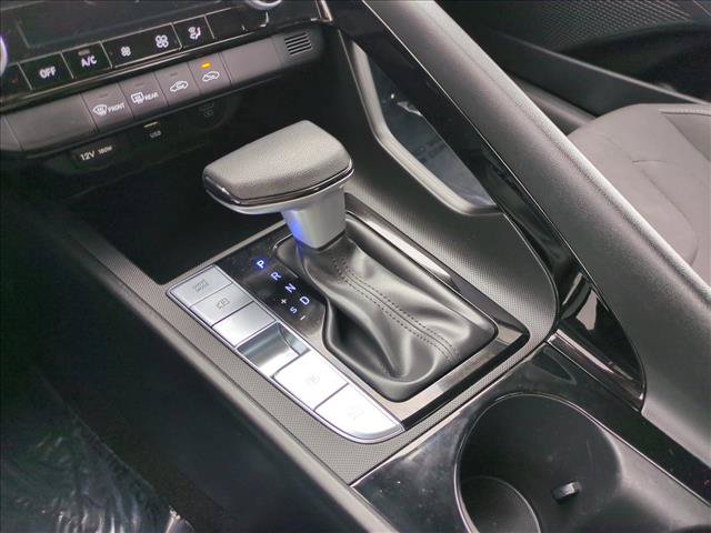 Used 2025 Hyundai Elantra Hybrid FWD image 12