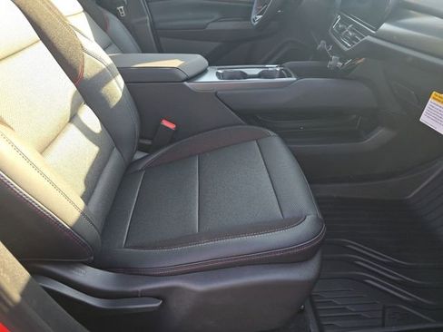 New 2026 Chevrolet Equinox EV LT image 22