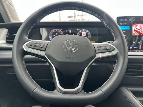 New 2026 Volkswagen Tiguan SE image 7