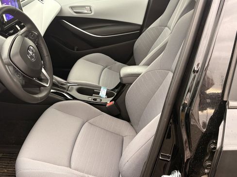 Used 2024 Toyota Corolla SE image 4