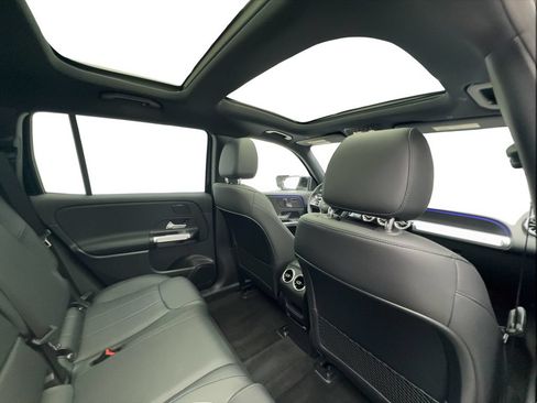 Used 2023 Mercedes-Benz EQB 300 4MATIC image 26