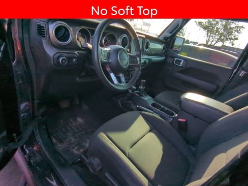Used 2023 Jeep Wrangler Unlimited Sahara AWD/4WD image 7