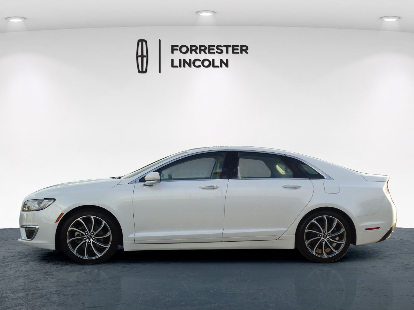 Used 2019 Lincoln MKZ Reserve w/ Reserve Plus Package FWD image 6