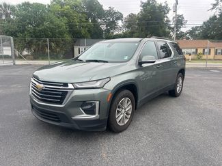 Used 2022 Chevrolet Traverse LT FWD video 1