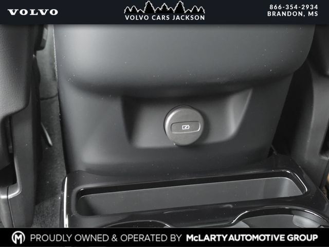 New 2026 Volvo XC90 B5 Ultra w/ Protection Package Premier AWD/4WD image 18