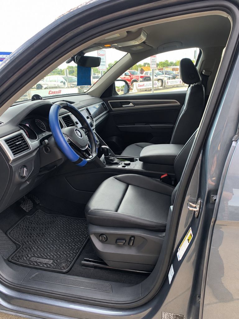 Used 2019 Volkswagen Atlas SE AWD/4WD image 2