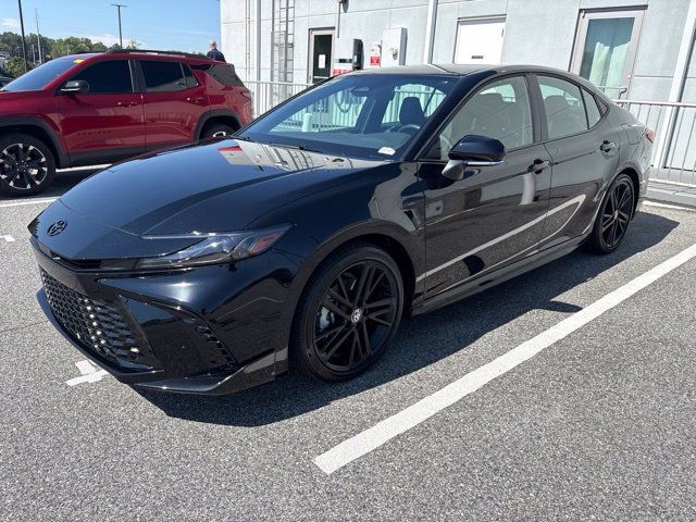 Used 2026 Toyota Camry Hybrid w/ Convenience Package FWD image 3