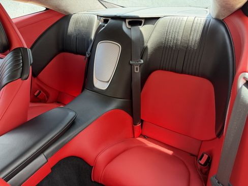 Used 2019 Aston Martin DB11 Coupe RWD image 37
