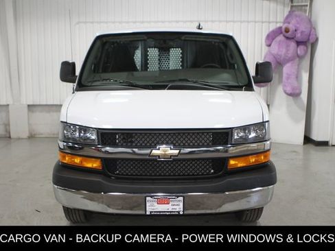 Used 2024 Chevrolet Express 2500 w/ Driver Convenience Package RWD image 2