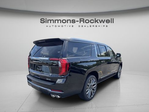 New 2026 GMC Yukon XL Denali Ultimate w/ LPO, Illumination Package AWD/4WD image 5