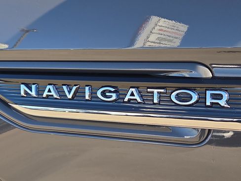 Used 2023 Lincoln Navigator Black Label image 9