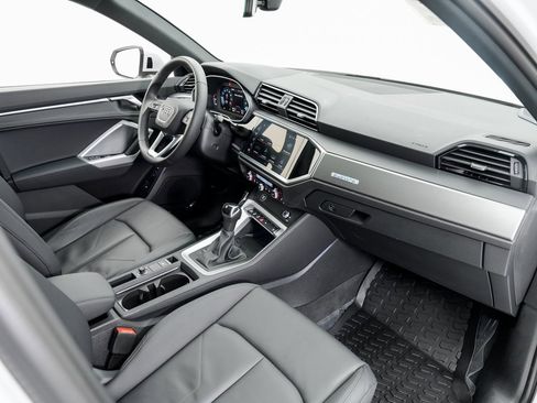 Certified 2025 Audi Q3 2.0T Premium Plus w/ Premium Plus Package image 20