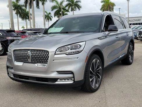Certified 2020 Lincoln Aviator Reserve w/ Equipment Group 202A AWD/4WD image 3