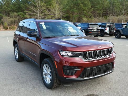 New 2025 Jeep Grand Cherokee Laredo X image 3