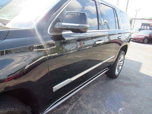 Used 2017 Cadillac Escalade Premium Luxury w/ LPO, Radiant Package AWD/4WD image 6