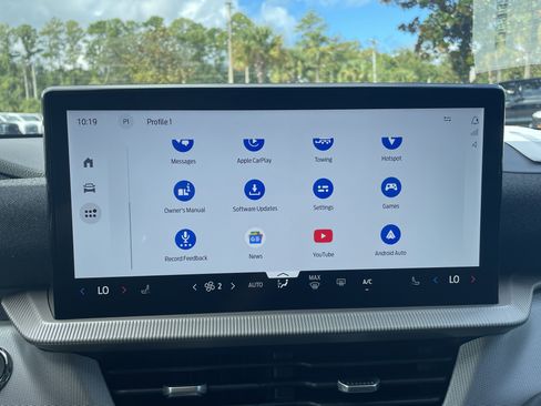 New 2025 Ford Explorer Active image 30