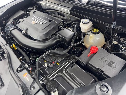 Used 2024 Cadillac XT4 Premium Luxury image 78