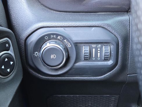 Used 2021 Jeep Wrangler Unlimited Rubicon w/ Dual Top Group image 33