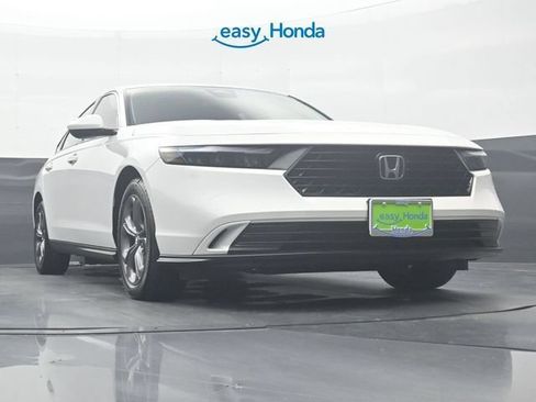 Used 2024 Honda Accord EX image 28