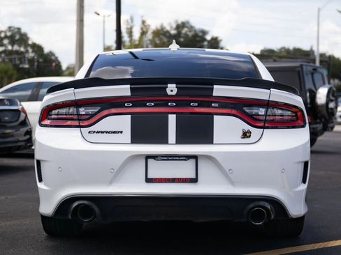Used 2019 Dodge Charger Scat Pack RWD image 12
