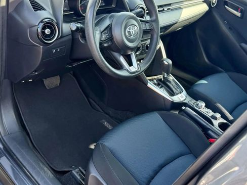 Used 2019 Toyota Yaris LE image 12