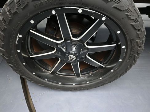 Used 2020 Ford F250 Platinum w/ FX4 Off-Road Package image 29