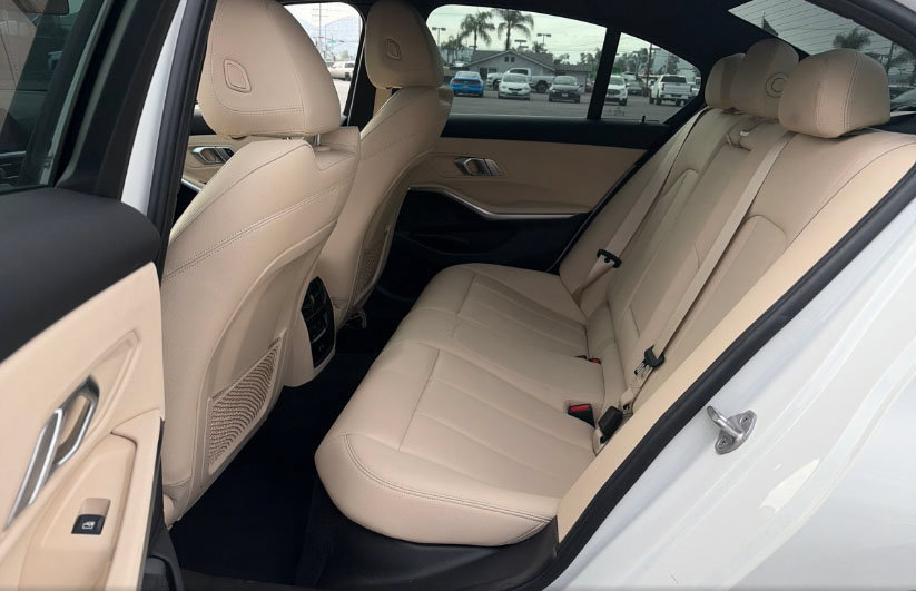 Used 2021 BMW 330e w/ Convenience Package RWD image 5