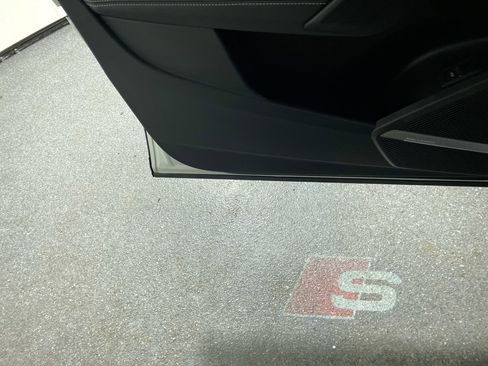 Used 2023 Audi SQ5 Premium Plus w/ Premium Plus Package image 11