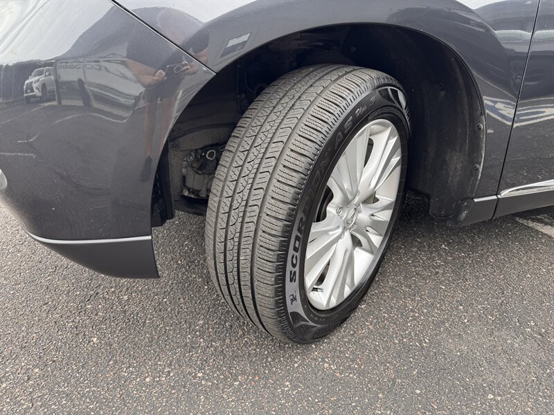 Used 2011 Lexus RX 450h AWD w/ Premium Pkg image 10