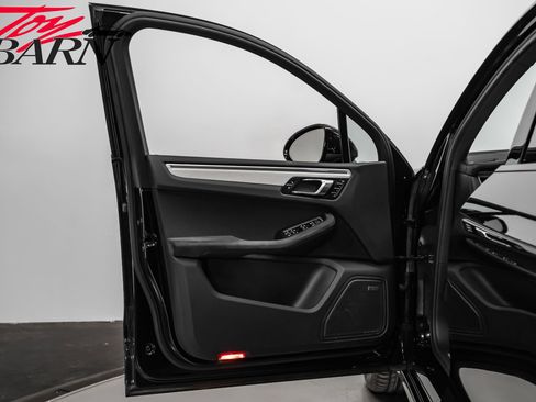 Used 2018 Porsche Macan GTS image 16