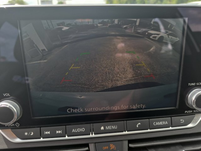 Used 2025 Nissan Altima 2.5 SV FWD image 14