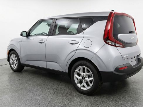 Used 2025 Kia Soul LX w/ LX Technology Package image 6