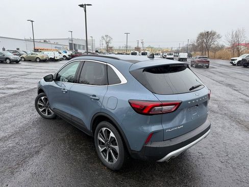 Used 2023 Ford Escape Platinum w/ Premium Technology Package image 4