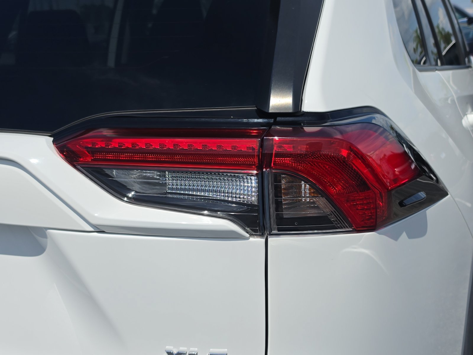 Used 2019 Toyota RAV4 XLE w/ Convenience Package AWD/4WD image 8