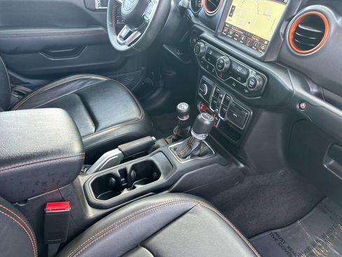 Used 2022 Jeep Gladiator Mojave w/ Trailer Tow Package image 15