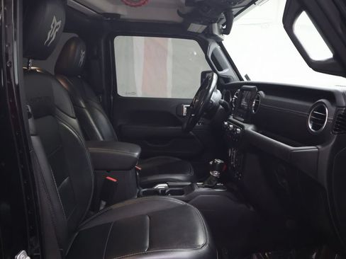 Used 2021 Jeep Gladiator Overland w/ Popular Equipment Package AWD/4WD image 9