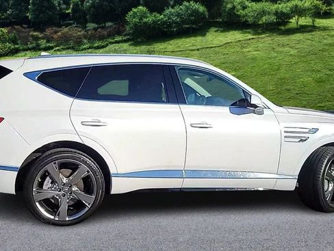 Used 2024 Genesis GV80 2.5T w/ Prestige Package image 9
