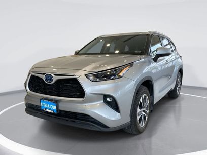 Used 2024 Toyota Highlander XLE