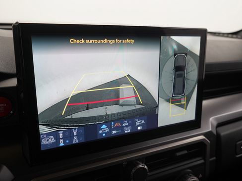 Used 2025 Toyota 4Runner TRD Off-Road Premium image 22