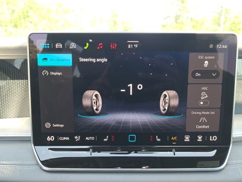 New 2026 Volkswagen Tiguan SE R-Line AWD/4WD image 23